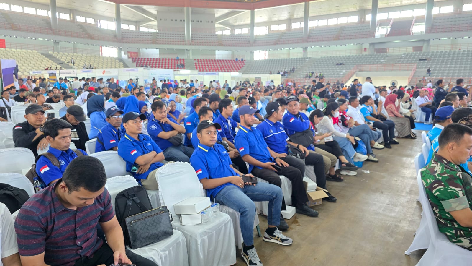 Peringatan May Day Sumut 2025 Meriah, AKBP Ahyan Terima Penghargaan Tokoh Inisiator May Day di Sumut 2009