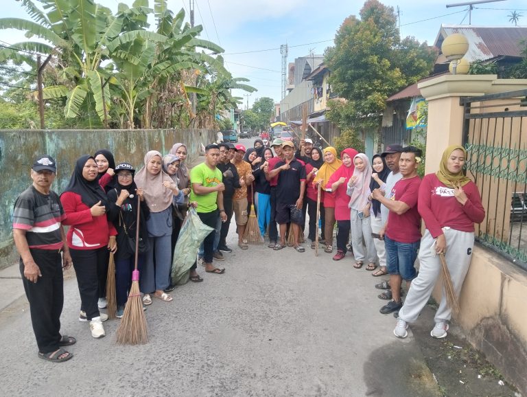 Lurah Tallo Mengajak Warga Dan Tokoh Masyarakat Dan Pemuda Bergotong-royong
